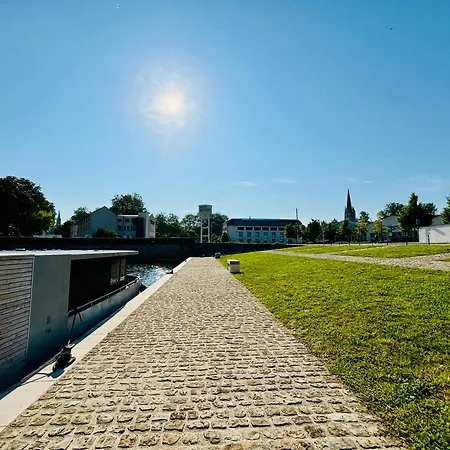 La Maison Du Quai - Face A La Sevre Niortaise Hébergement de vacances *