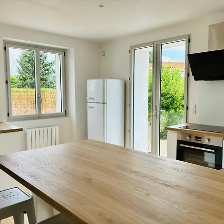 La Maison Du Quai - Face A La Sevre Niortaise *