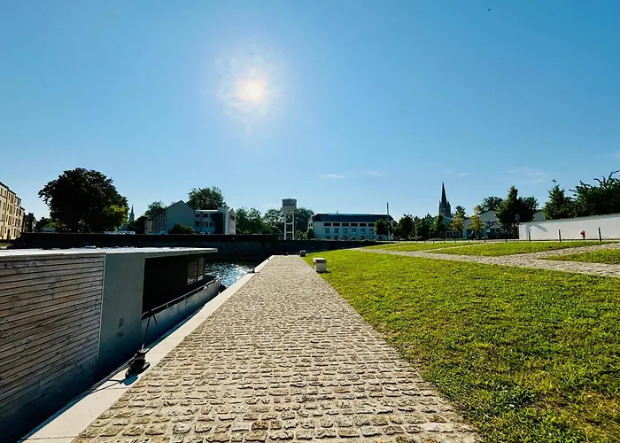 La Maison Du Quai - Face A La Sevre Niortaise Сasa de vacaciones *