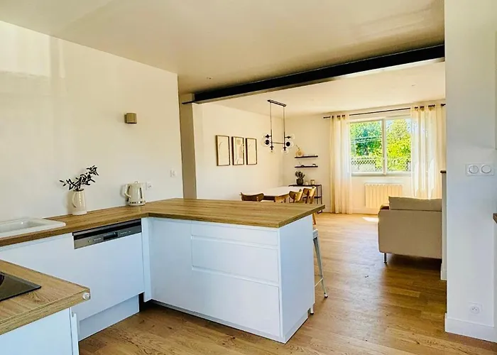 La Maison Du Quai - Face A La Sevre Niortaise *