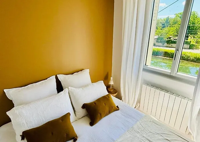 La Maison Du Quai - Face A La Sevre Niortaise Сasa de vacaciones Niort