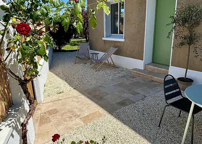 Сasa de vacaciones La Maison Du Quai - Face A La Sevre Niortaise *