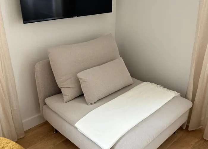 La Maison Du Quai - Face A La Sevre Niortaise *