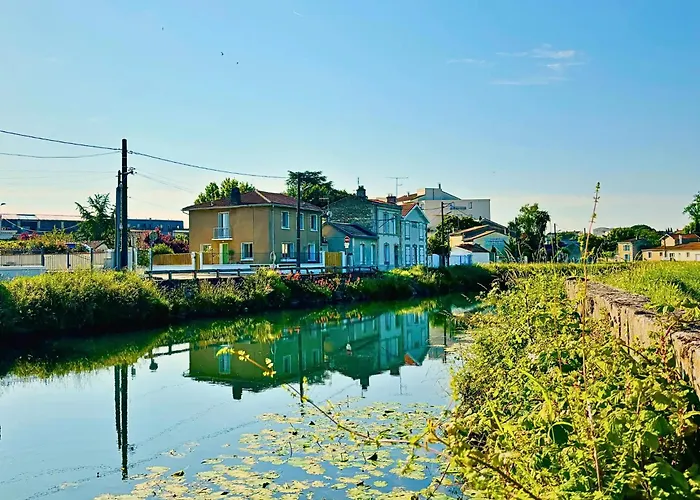Сasa de vacaciones La Maison Du Quai - Face A La Sevre Niortaise