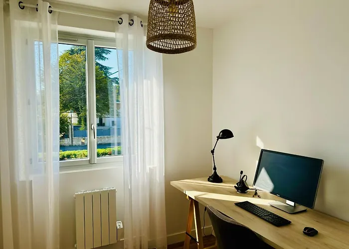 Сasa de vacaciones La Maison Du Quai - Face A La Sevre Niortaise *